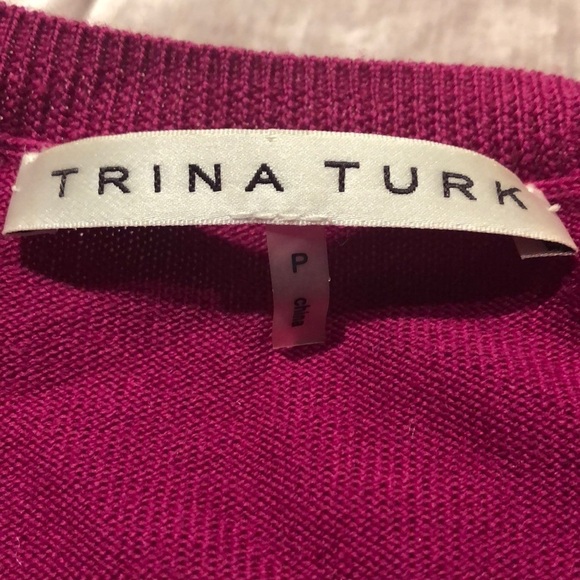 Trina TURK 100% Merino Wool Twist V-Neck Sweater - Picture 6 of 13